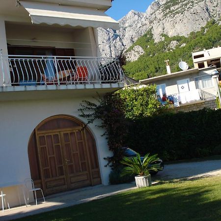 Apartments Vrisika-Family Apartment Makarska Ngoại thất bức ảnh