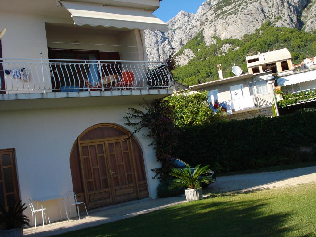 Apartments Vrisika-Family Apartment Makarska Ngoại thất bức ảnh